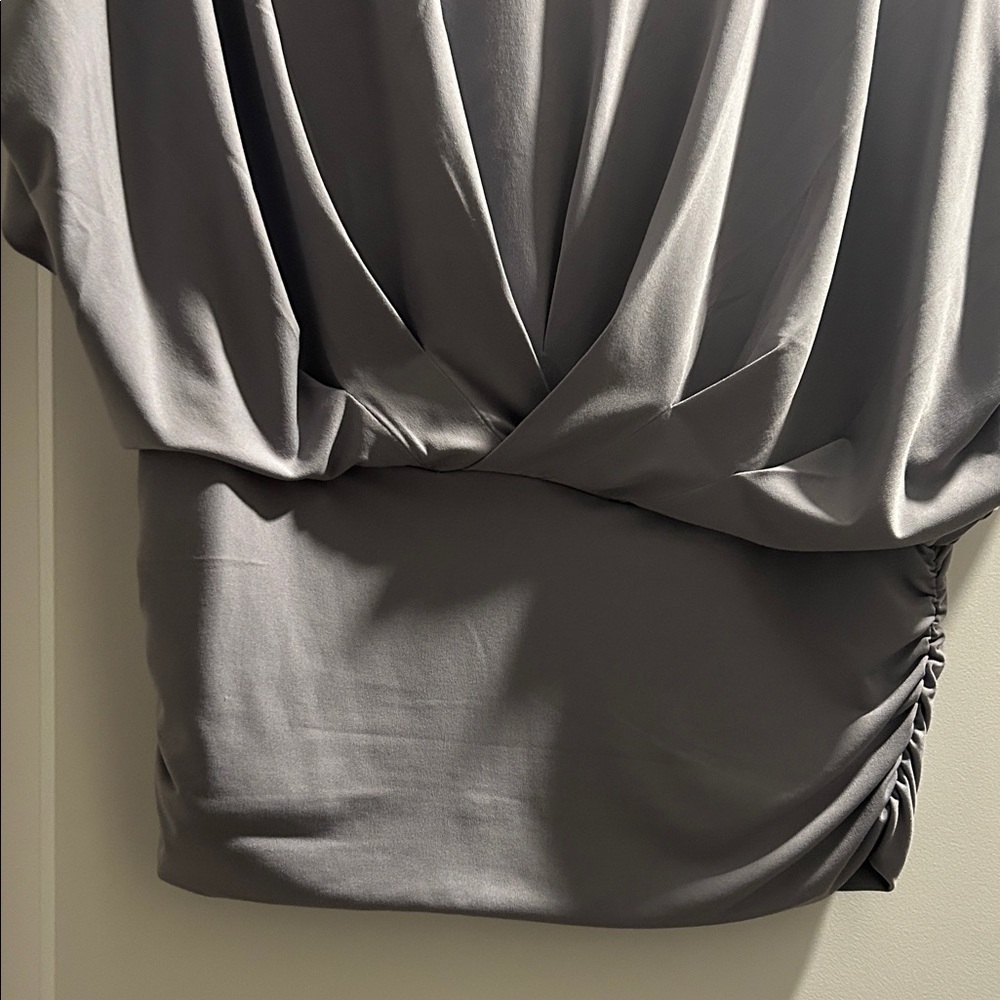 Express Gray Twist Short Sleeve Top - Picture 4 of 7